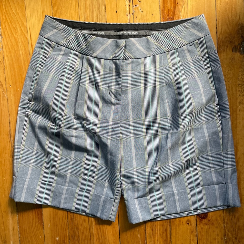 Express gray with rainbow plaid dress shorts size 0
